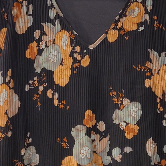 Woman’s Mini Dress/Tunic Top - Picture 5 of 5